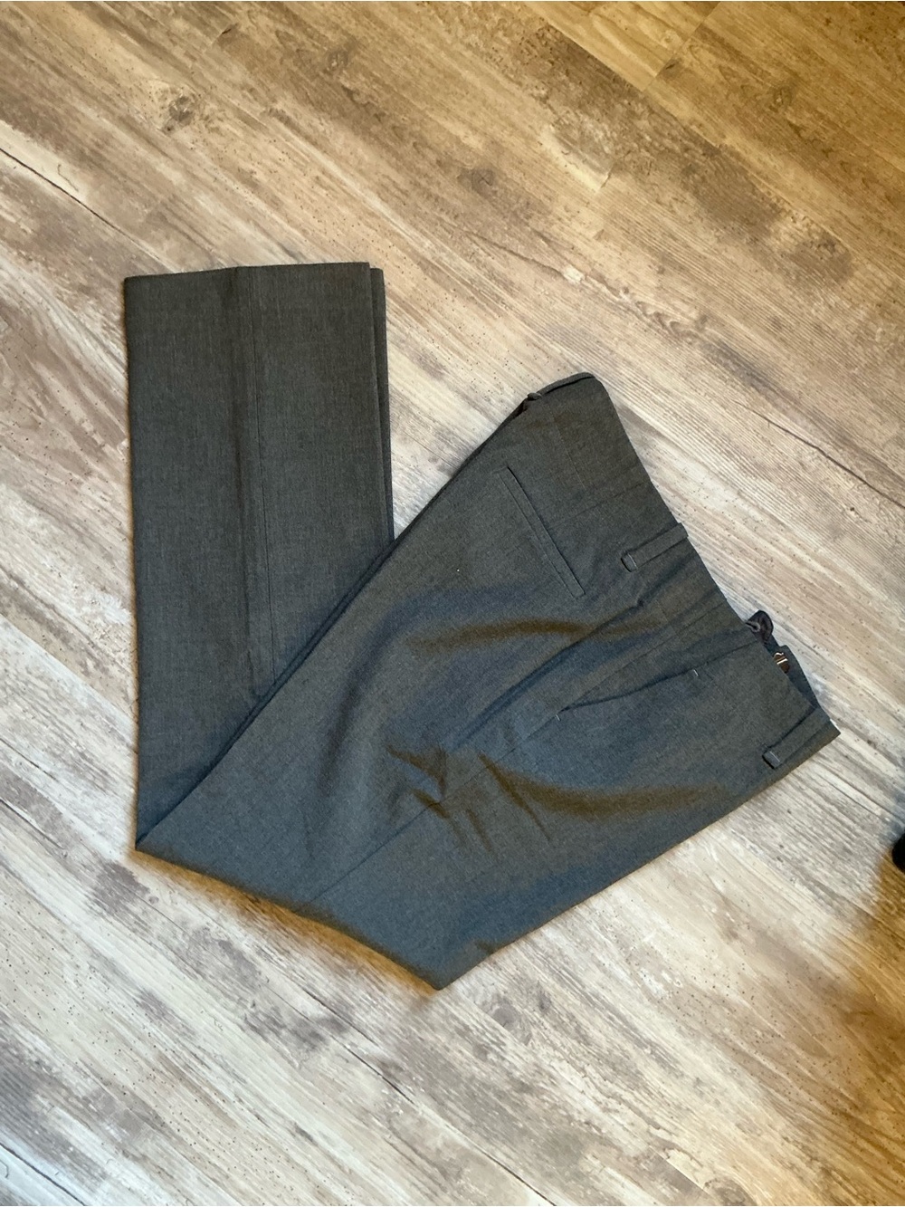 Ann Taylor Petite Straight-Leg Dress Pants in Gray